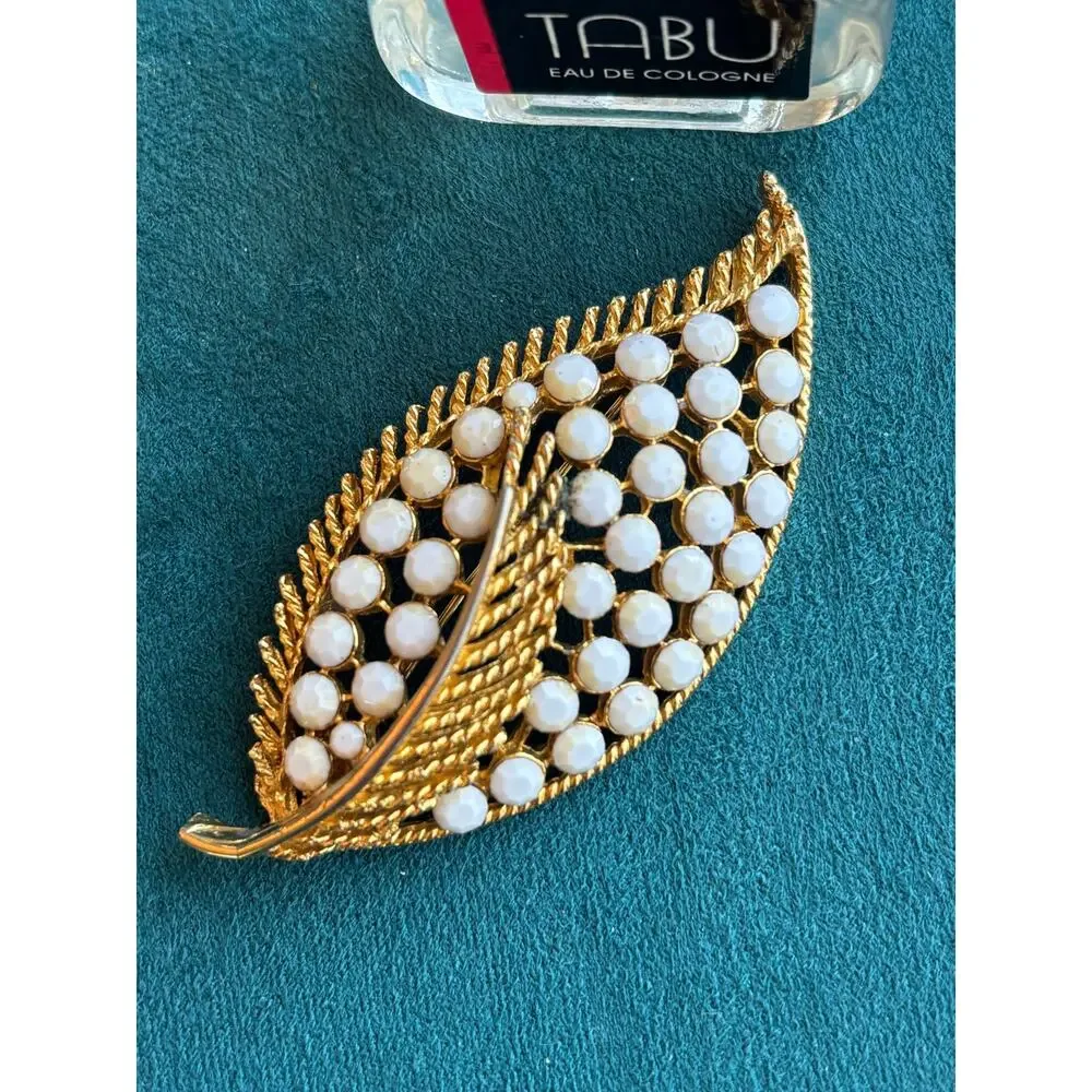 Vintage Leaf-Shaped Brooch Pin with Faux Pearls & Gold Tone Finish